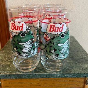 BUDWEISER FROG 🐸 DRINKING GLASSES SET OF 8!  RARE TO FIND A SET OF 8!